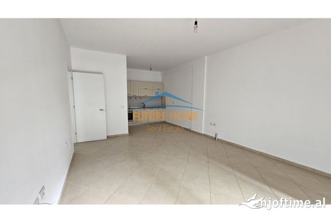 Shtepi ne shitje Apartament ne Tirane, 1+1, Mobilimi Pjeserisht e mobiluar, Pagesa 109,000  Euro.