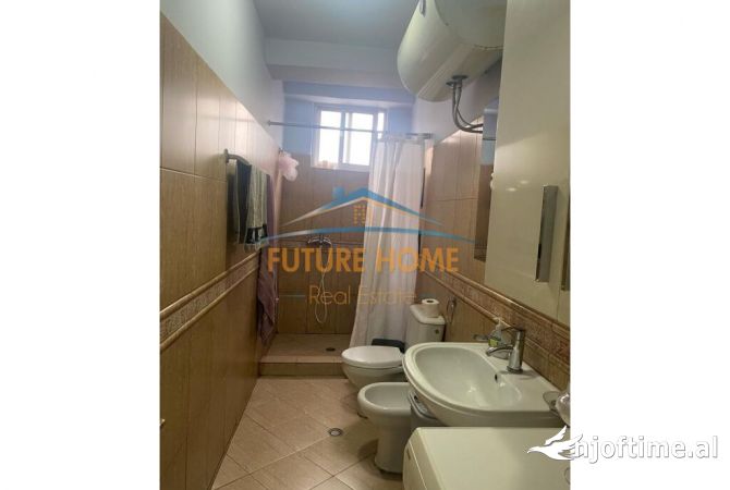 Shtepi me qera Apartament ne Tirane, 2+1, Mobilimi E mobiluar, Pagesa 700  Euro.