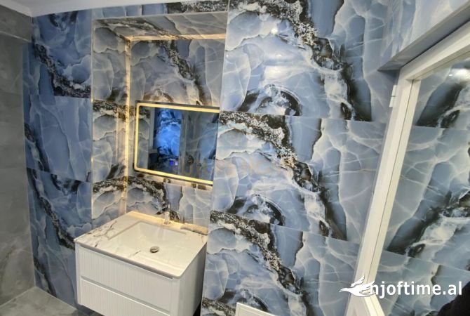 Shtepi ne shitje Apartament ne Tirane, 2+1, Mobilimi Bosh, pa mobiluar, Pagesa 185,000  Euro.