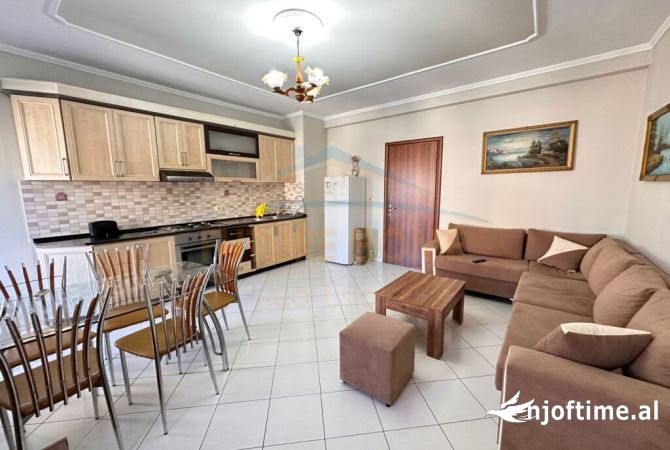 Shtepi ne shitje Apartament ne Tirane, 2+1, Mobilimi E mobiluar, Pagesa 133,000  Euro.