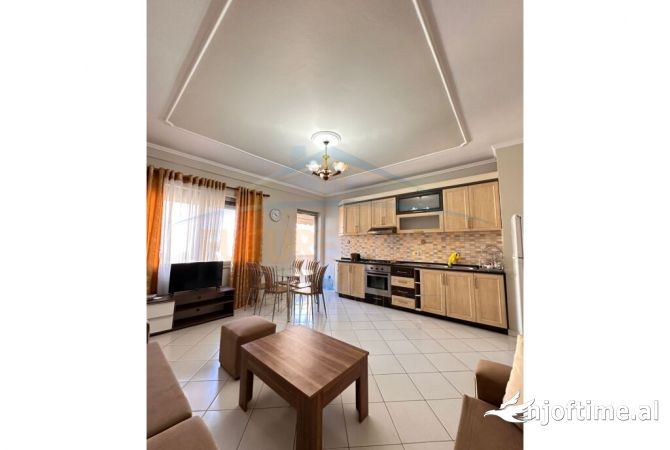 Shtepi ne shitje Apartament ne Tirane, 2+1, Mobilimi E mobiluar, Pagesa 133,000  Euro.