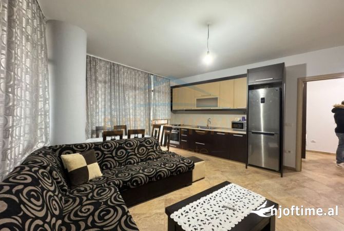 Shtepi me qera Apartament ne Tirane, 1+1, Mobilimi E mobiluar, Pagesa 410  Euro.
