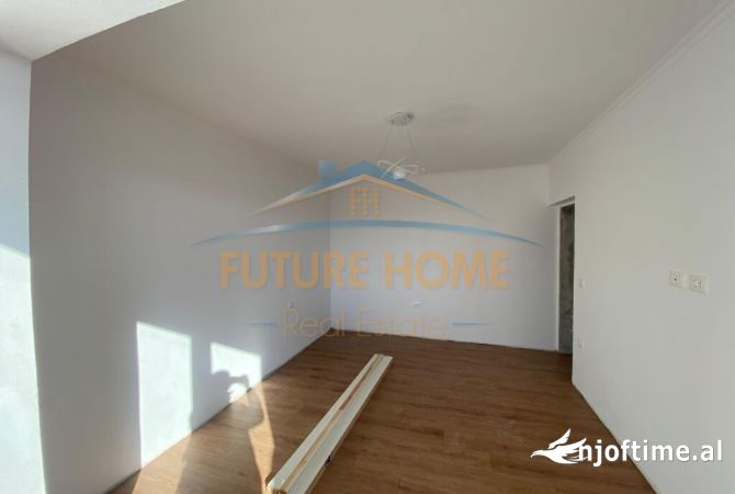 Shtepi ne shitje Apartament ne Tirane, 1+1, Mobilimi Bosh, pa mobiluar, Pagesa 75,000  Euro.