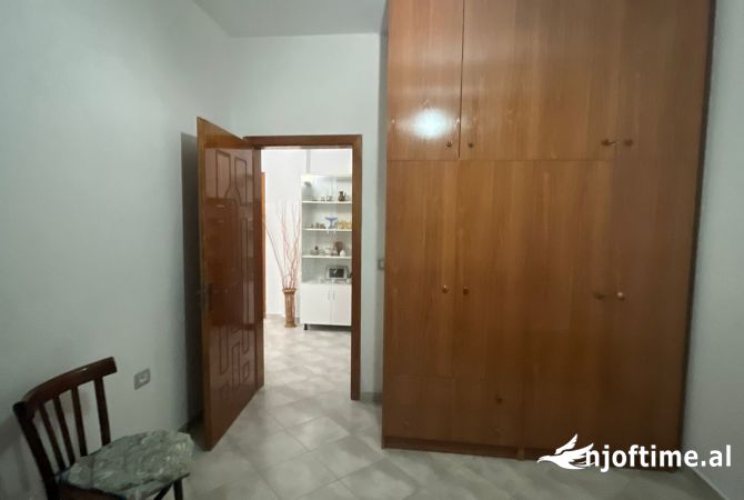Shtepi me qera 2+1 ne Tirane - 500 Euro