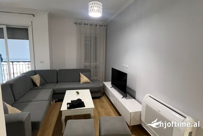 Shtepi me qera 2+1 ne Tirane - 650 Euro