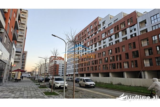 Ambient biznesi ne shitje 3+1 ne Tirane - 94,561 Euro