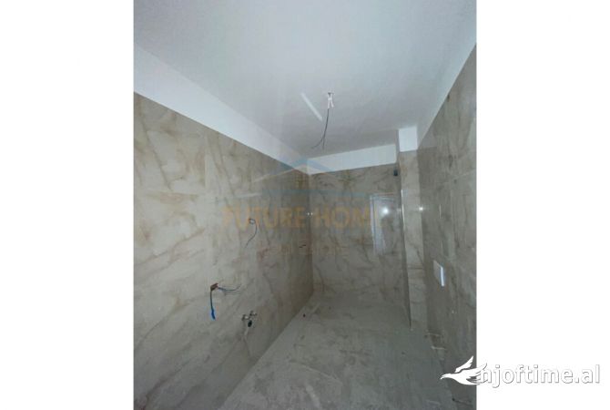 Shtepi ne shitje Apartament ne Tirane, 1+1, Mobilimi Bosh, pa mobiluar, Pagesa 67,000  Euro.