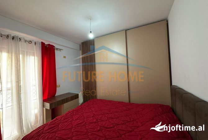 Shtepi ne shitje Apartament ne Tirane, 2+1, Mobilimi E mobiluar, Pagesa 110,000  Euro.