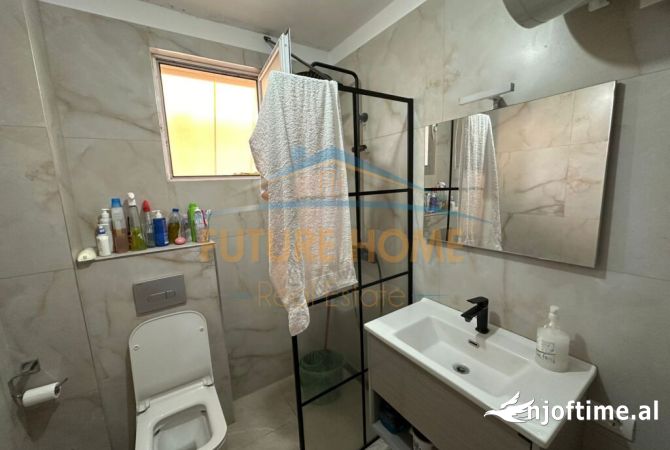 Shtepi ne shitje Apartament ne Tirane, 2+1, Mobilimi E mobiluar, Pagesa 110,000  Euro.