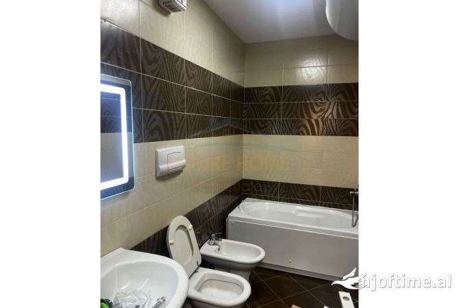 Shtepi me qera Apartament ne Tirane, 2+1, Mobilimi E mobiluar, Pagesa 800  Euro.