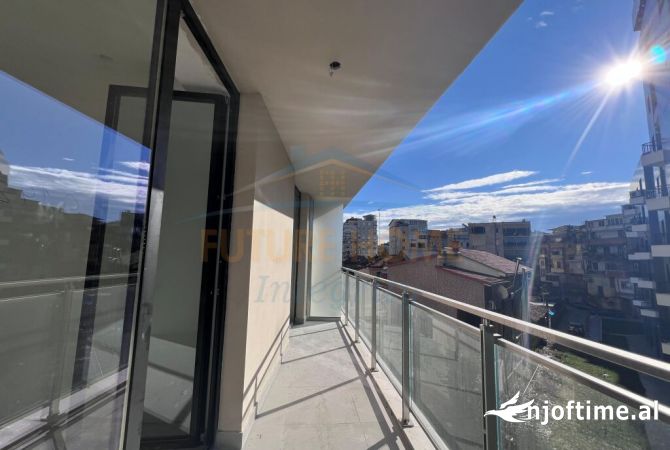 Shtepi ne shitje Apartament ne Tirane, 2+1, Mobilimi Bosh, pa mobiluar, Pagesa 450,000  Euro.