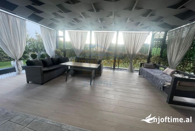 Shtepi me qera Apartament ne Tirane, 2+1, Mobilimi E mobiluar, Pagesa 1,700  Euro.