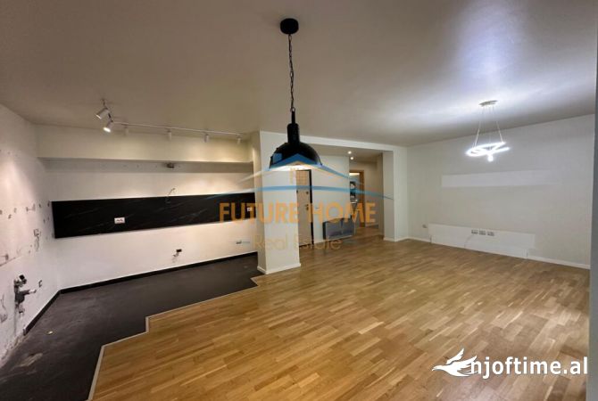 Qera , Ambjent Biznesi , Blloku, Tirane 