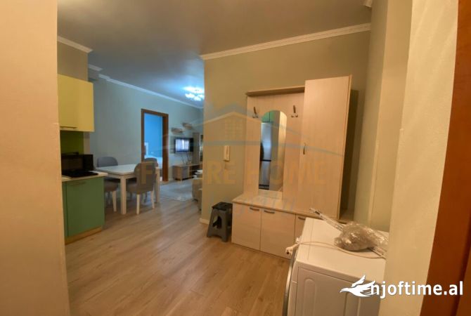 Shtepi me qera Apartament ne Tirane, 1+1, Mobilimi E mobiluar, Pagesa 500  Euro.