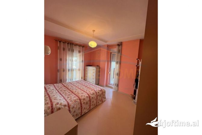 Shtepi me qera Apartament ne Tirane, 1+1, Mobilimi E mobiluar, Pagesa 500  Euro.