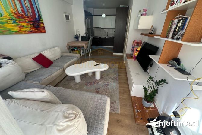 Shtepi ne shitje Apartament ne Tirane, 2+1, Mobilimi E mobiluar, Pagesa 130,000  Euro.