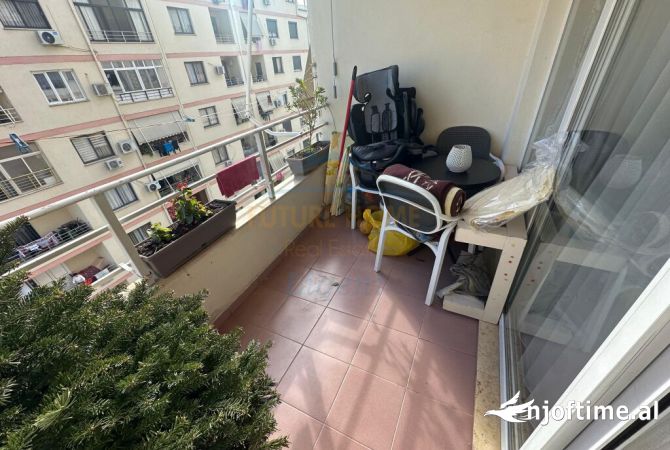 Shtepi ne shitje Apartament ne Tirane, 2+1, Mobilimi E mobiluar, Pagesa 130,000  Euro.
