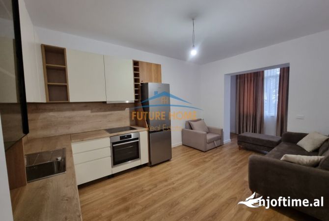 Shtepi me qera Apartament ne Tirane, 2+1, Mobilimi E mobiluar, Pagesa 700  Euro.