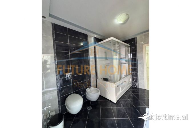 Shtepi ne shitje Apartament ne Tirane, 3+1, Mobilimi E mobiluar, Pagesa 155,000  Euro.