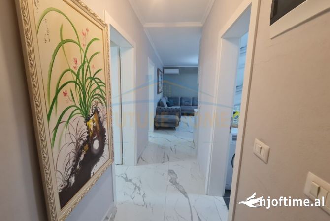 Shtepi me qera Apartament ne Tirane, 2+1, Mobilimi E mobiluar, Pagesa 550  Euro.