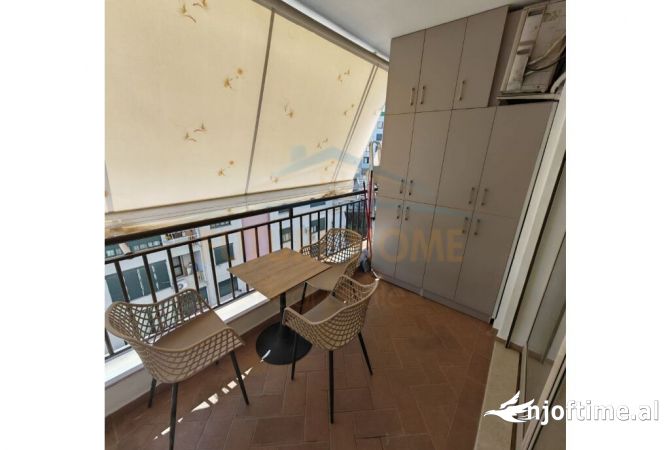 Shtepi me qera Apartament ne Tirane, 2+1, Mobilimi E mobiluar, Pagesa 450  Euro.