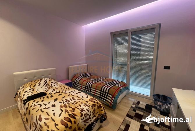 Shtepi me qera Vila Luksoze ne Tirane, 7+1, Mobilimi E mobiluar, Pagesa 6,500  Euro.