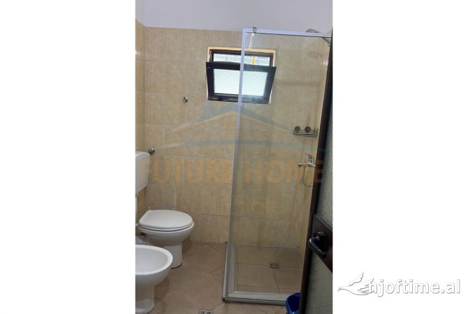 Shtepi me qera Apartament ne Tirane, 2+1, Mobilimi E mobiluar, Pagesa 700  Euro.