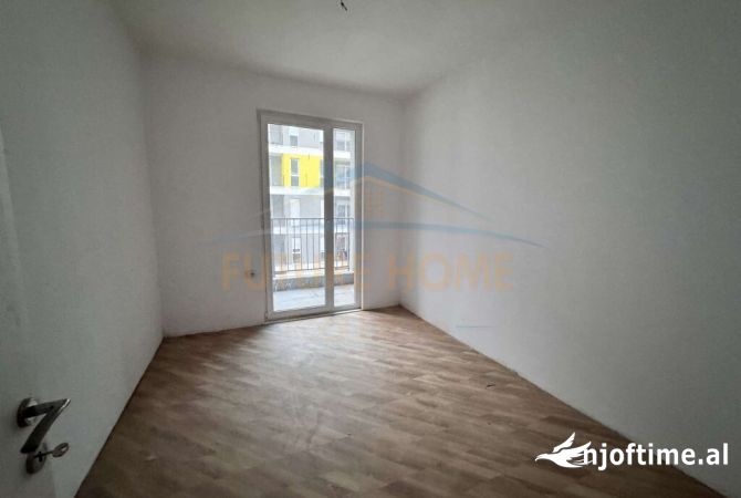 Shtepi ne shitje Apartament ne Tirane, 2+1, Mobilimi Bosh, pa mobiluar, Pagesa 93,000  Euro.