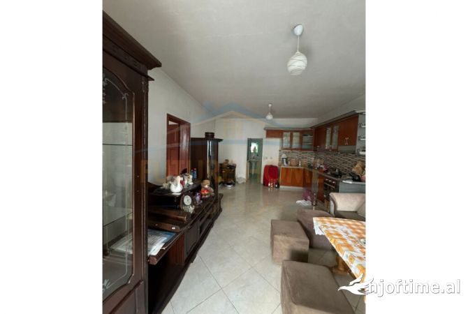Shtepi me qera 1+1 ne Tirane - 320 Euro