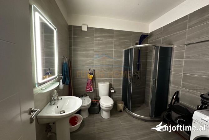 Shtepi ne shitje Apartament ne Tirane, 1+1, Mobilimi E mobiluar, Pagesa 103,000  Euro.