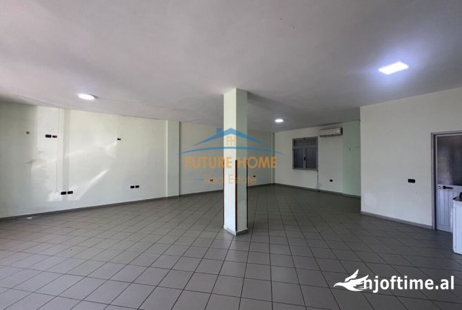 Ambient biznesi me qera 4+1 ne Tirane - 500 Euro