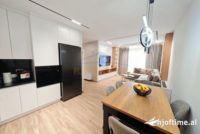 Shtepi ne shitje Apartament ne Tirane, 3+1, Mobilimi E mobiluar, Pagesa 300,000  Euro.