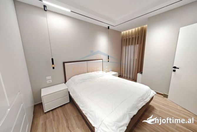 Shtepi ne shitje Apartament ne Tirane, 3+1, Mobilimi E mobiluar, Pagesa 300,000  Euro.