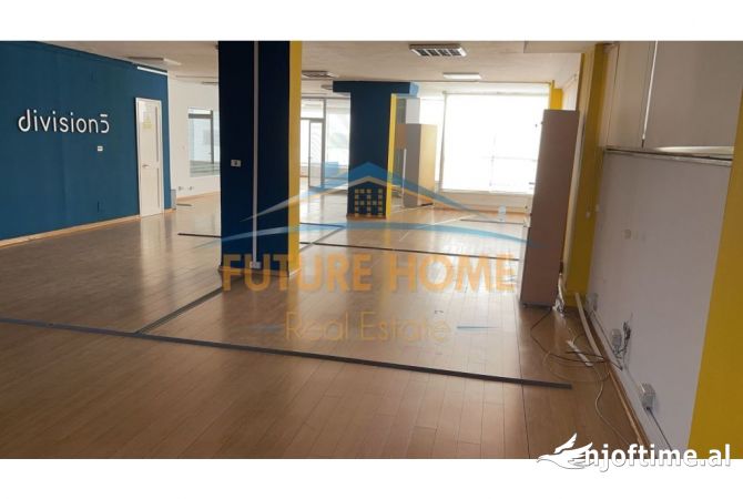 Ambient biznesi me qera 3+1 ne Tirane - 3,000 Euro