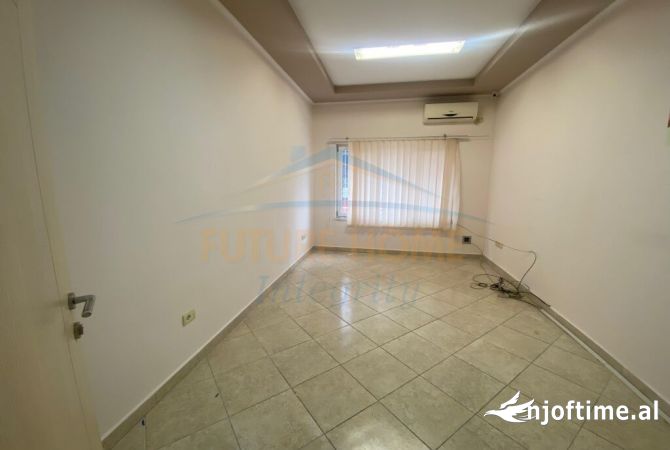 Shtepi me qera 3+1 ne Tirane - 800 Euro