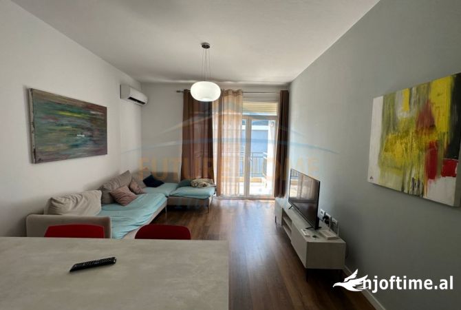 Shtepi me qera Apartament ne Tirane, 2+1, Mobilimi E mobiluar, Pagesa 550  Euro.