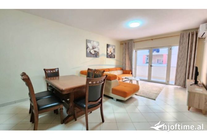 Shtepi me qera Apartament ne Tirane, 2+1, Mobilimi E mobiluar, Pagesa 500  Euro.