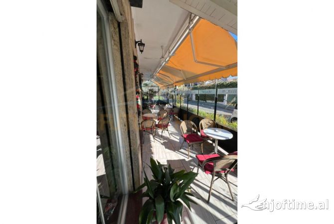 Ambient biznesi me qera 2+1 ne Tirane - 2,000 Euro