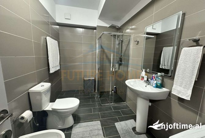 Shtepi ne shitje Apartament ne Tirane, 2+1, Mobilimi E mobiluar, Pagesa 85,000  Euro.
