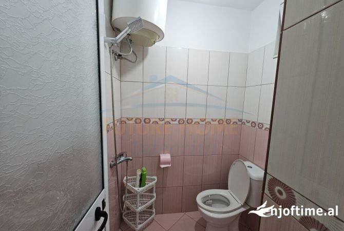 Shtepi me qera 4+1 ne Tirane - 800 Euro