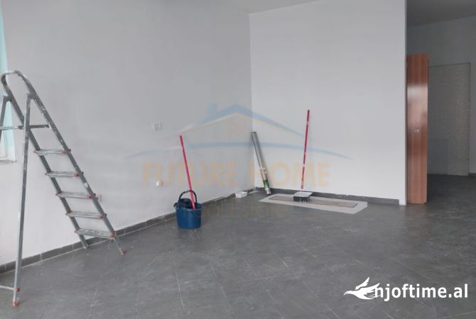 Ambient biznesi me qera 3+1 ne Tirane - 500 Euro