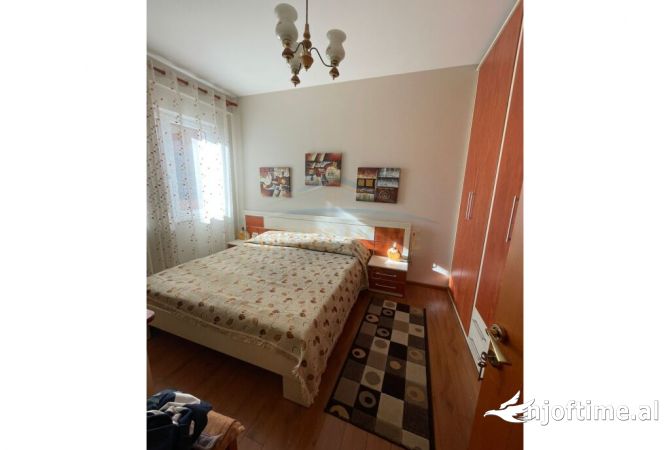 Shtepi me qera Apartament ne Tirane, 1+1, Mobilimi E mobiluar, Pagesa 700  Euro.