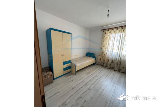 Shtepi me qera Apartament ne Tirane, 2+1, Mobilimi E mobiluar, Pagesa 500  Euro.