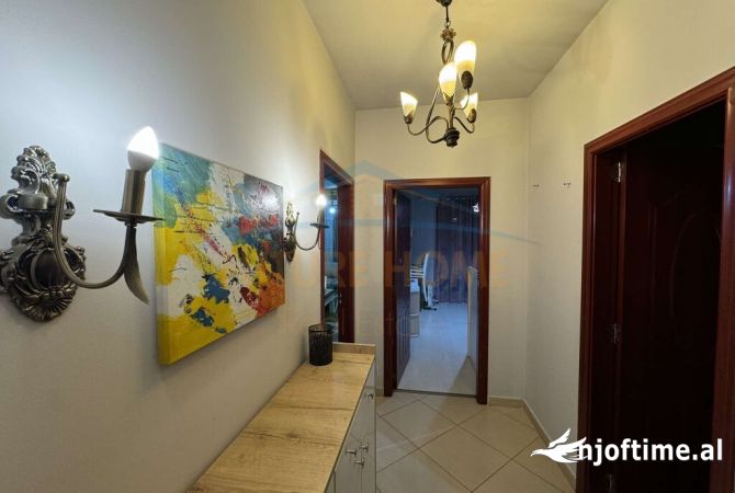 Shtepi me qera Apartament ne Tirane, 2+1, Mobilimi E mobiluar, Pagesa 470  Euro.