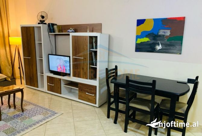 Shtepi me qera Apartament ne Tirane, 1+1, Mobilimi E mobiluar, Pagesa 600  Euro.