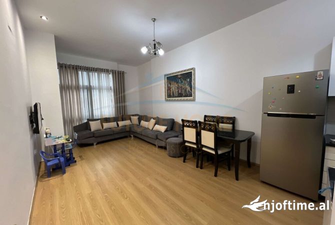 Shtepi me qera Apartament ne Tirane, 1+1, Mobilimi E mobiluar, Pagesa 420  Euro.