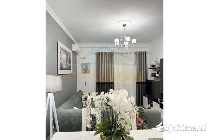 Shtepi ne shitje Apartament ne Tirane, 2+1, Mobilimi E mobiluar, Pagesa 140,000  Euro.