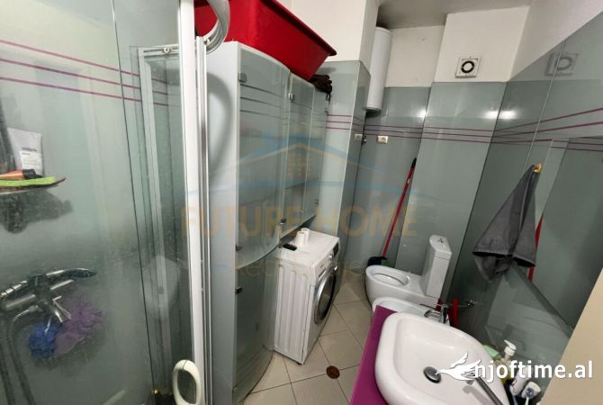 Shtepi ne shitje Apartament ne Tirane, 2+1, Mobilimi E mobiluar, Pagesa 125,000  Euro.