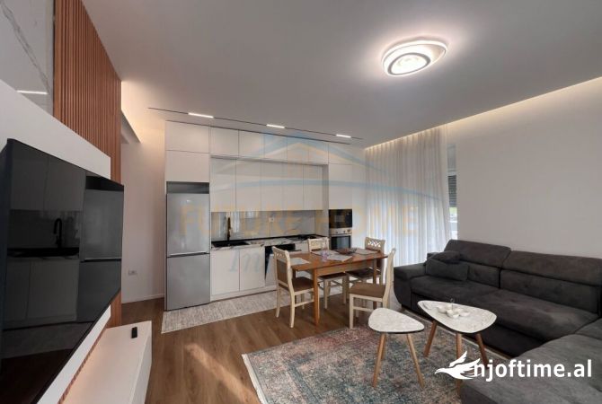 Shtepi me qera 2+1 ne Tirane - 550 Euro