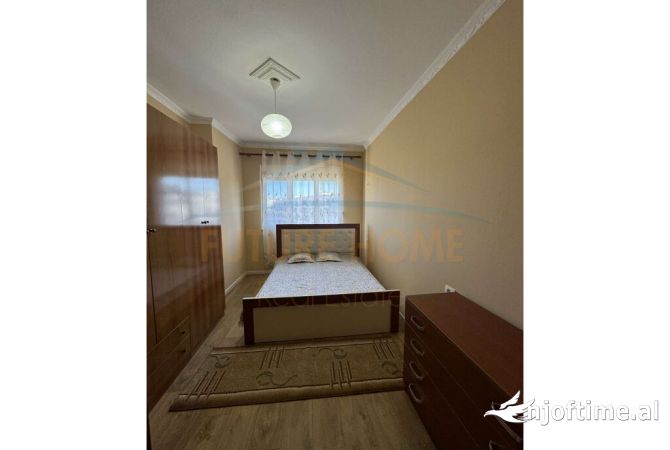Shtepi me qera Apartament ne Tirane, 2+1, Mobilimi E mobiluar, Pagesa 550  Euro.